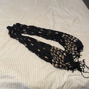 Lightweight scarf, skulls with sequins in eyes
